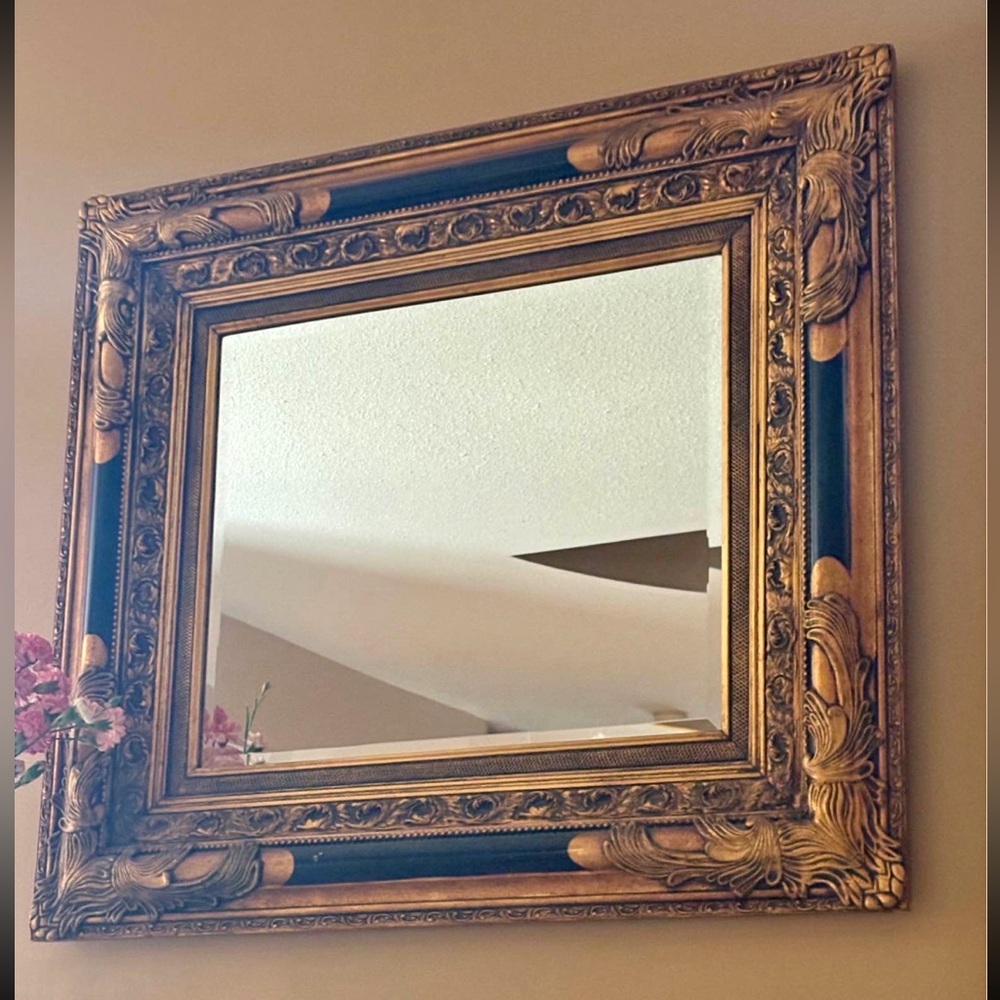 Elegant Gold Framed Wall Mirror